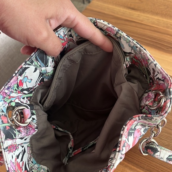 Nicole by Nicole Miller Shoulder Bag/Multicolor Flower Print gently - Picture 7 of 11